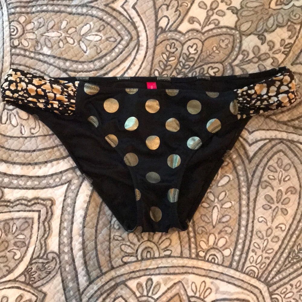 Victoria’s Secret Black/Gold Dot Bottom Size M